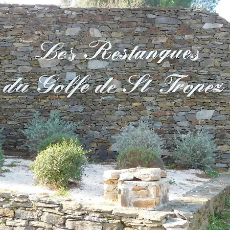 Les Restanques - *