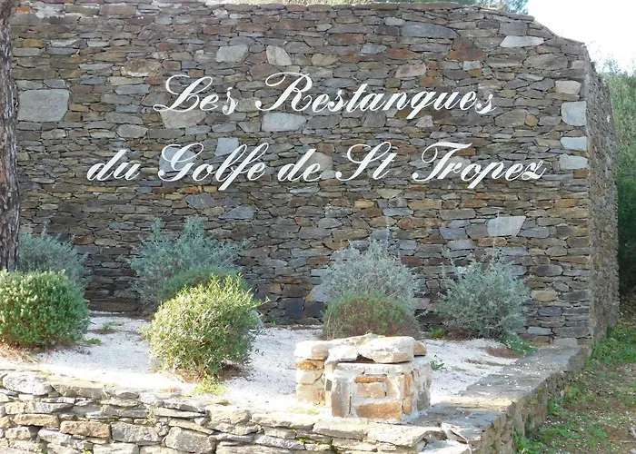 Les Restanques - *
